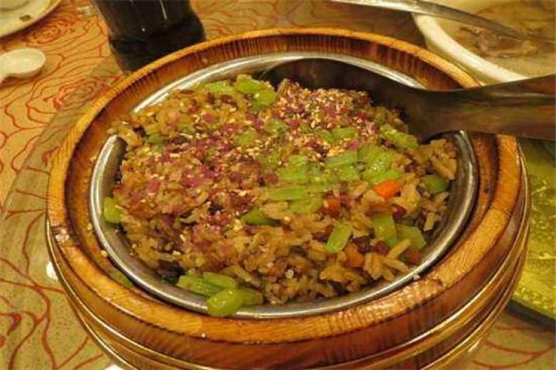 嘟食传情石锅菜